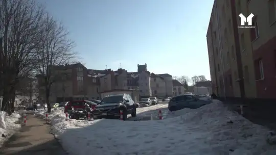 NOWY CHODNIK I MIEJSCA POSTOJOWE