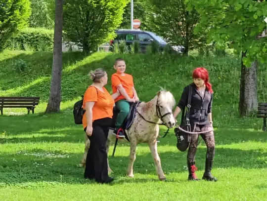 DZIEŃ GODNOŚCI NA KOŃSKIM GRZBIECIE