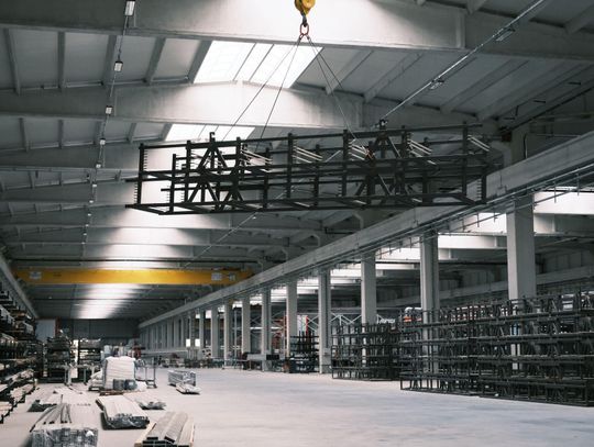 Jak znaleźć trudno dostępne części zamienne dla przemysłu i skrócić przestoje produkcyjne?