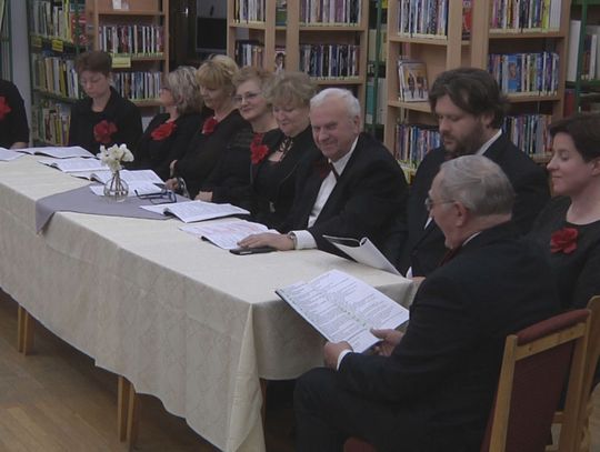 ''KANDYDATKI NA ŻONĘ'' W BIBLIOTECE 