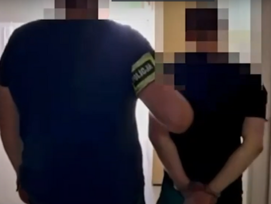 KRADŁ Z OTWARTYCH SAMOCHODÓW - GROZI MU DO 5 LAT WIĘZIENIA