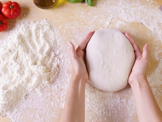 Kształtowanie pizzy: Sztuka czy nauka?