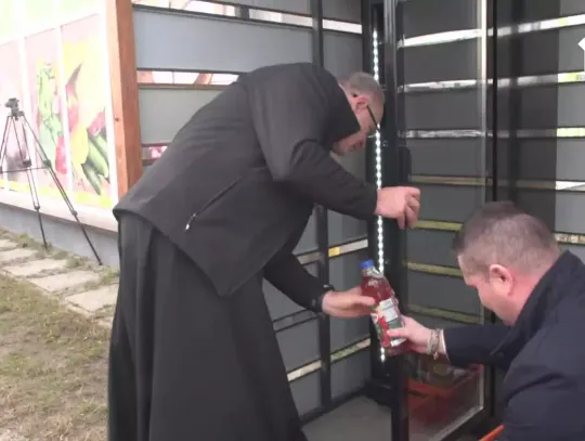 LODÓWKA SPOŁECZNA NIE TYLKO NA CZAS ŚWIĄT