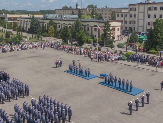 MŁODSI OFICEROWIE