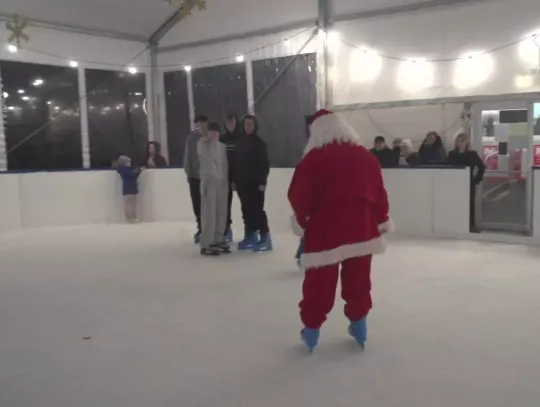 Nowoczesne lodowisko w Nidzicy zaskoczy każdego nawet świętego Mikołaja