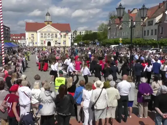 ŚWIĘTOWALI TANECZNYM KROKIEM