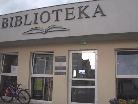 WAKACJE W BIBLIOTECE