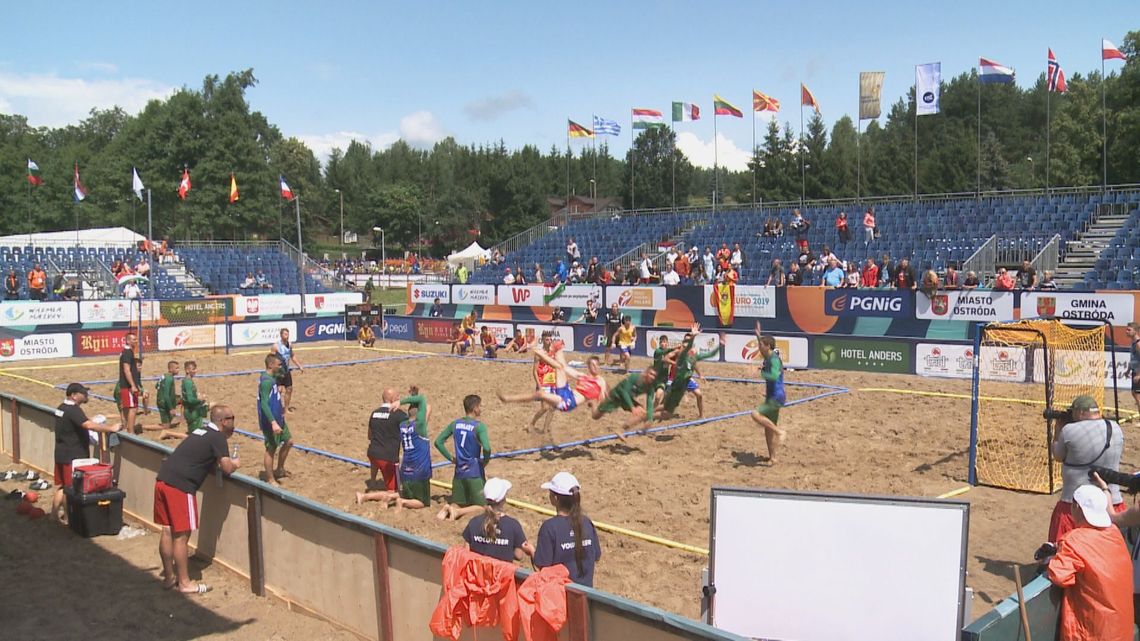 W Starych Jabłonkach znowu grają na piasku W Starych Jabłonkach znowu grają na piasku